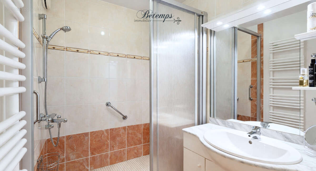 Appartement à LYON-5E