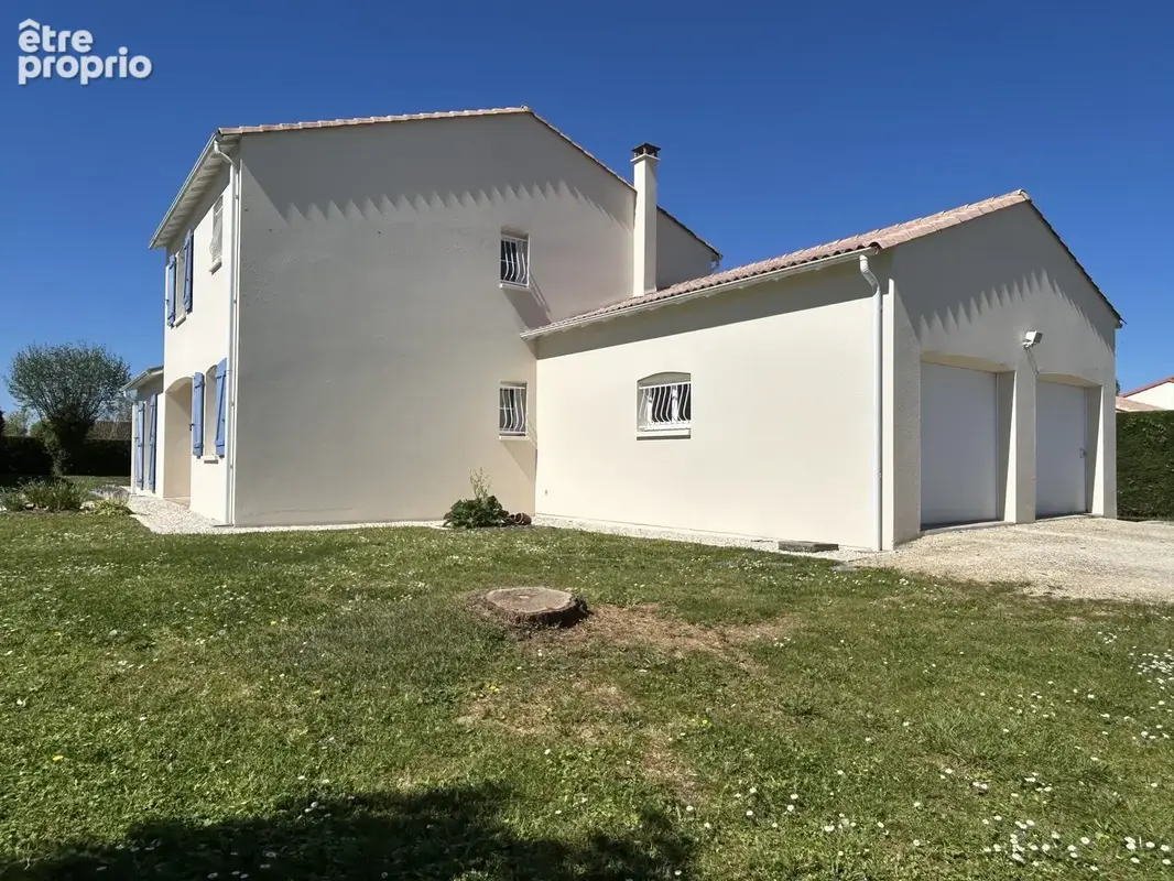 Photo Maison à Aiffres au prix de 331 200€