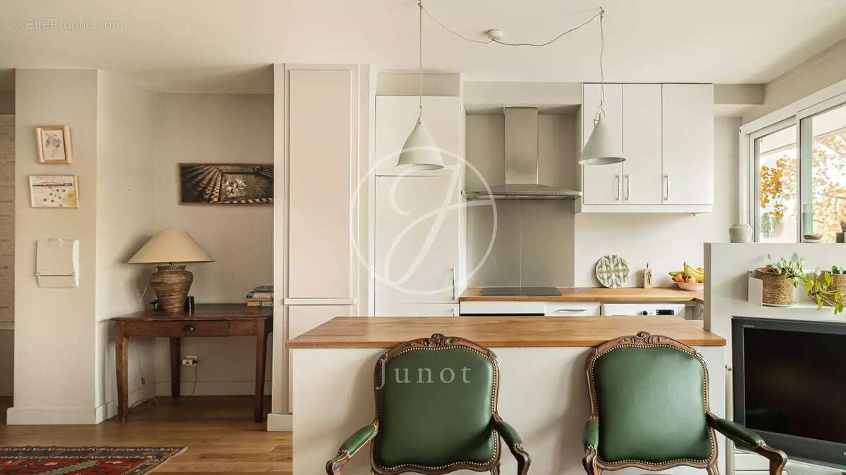 Appartement à PARIS-19E