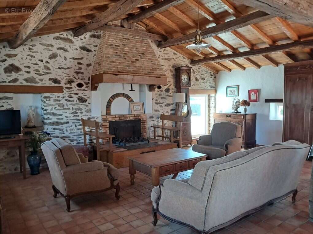 Maison à BOIS-DE-CENE