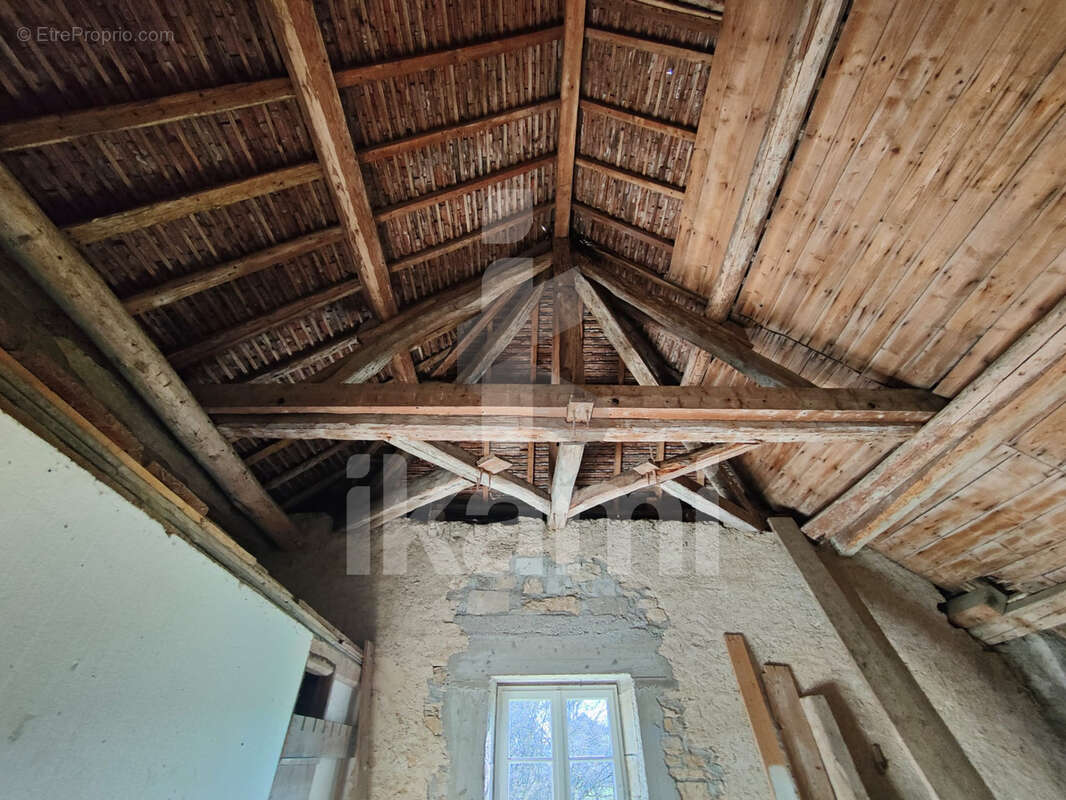 Maison à MONTAIN