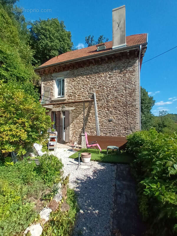 Maison à FLAGNAC