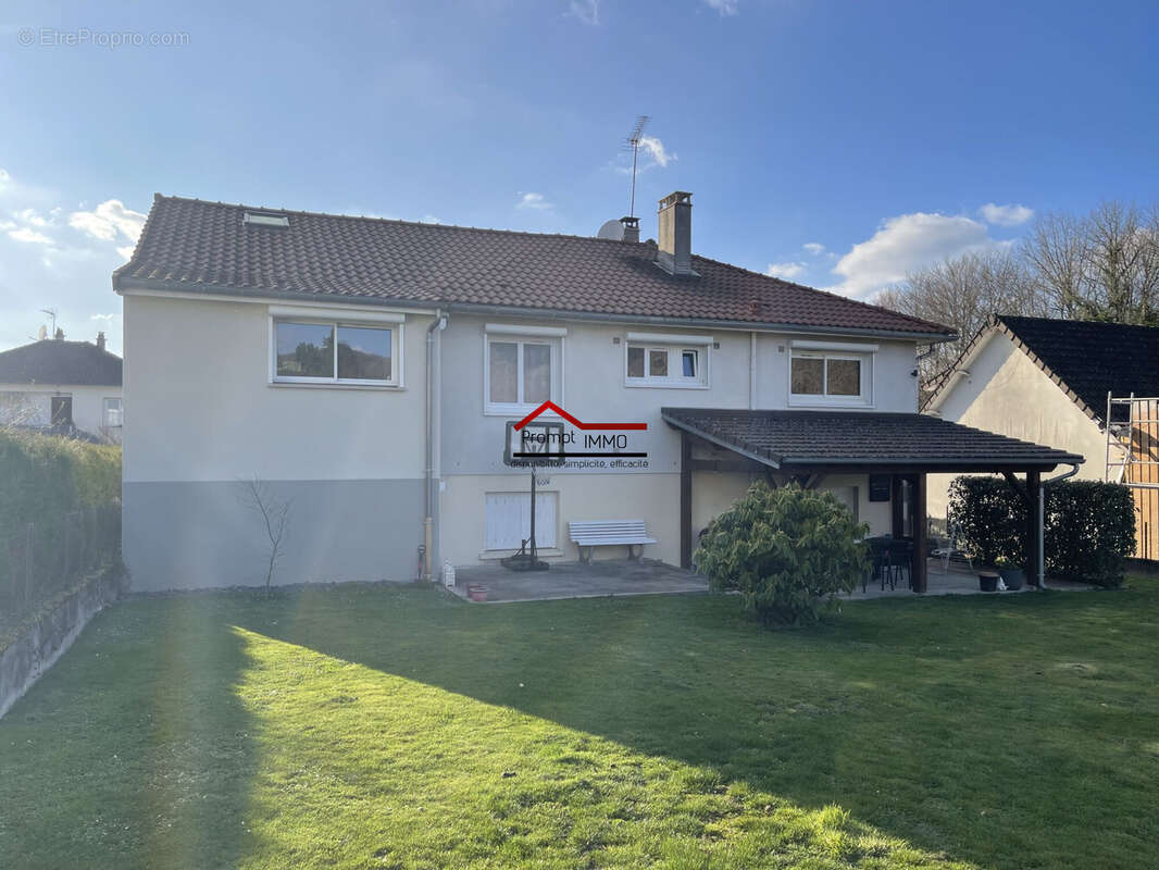 Maison à PEYRAT-LE-CHATEAU