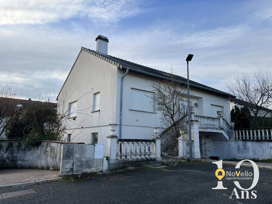 Maison à SEINGBOUSE