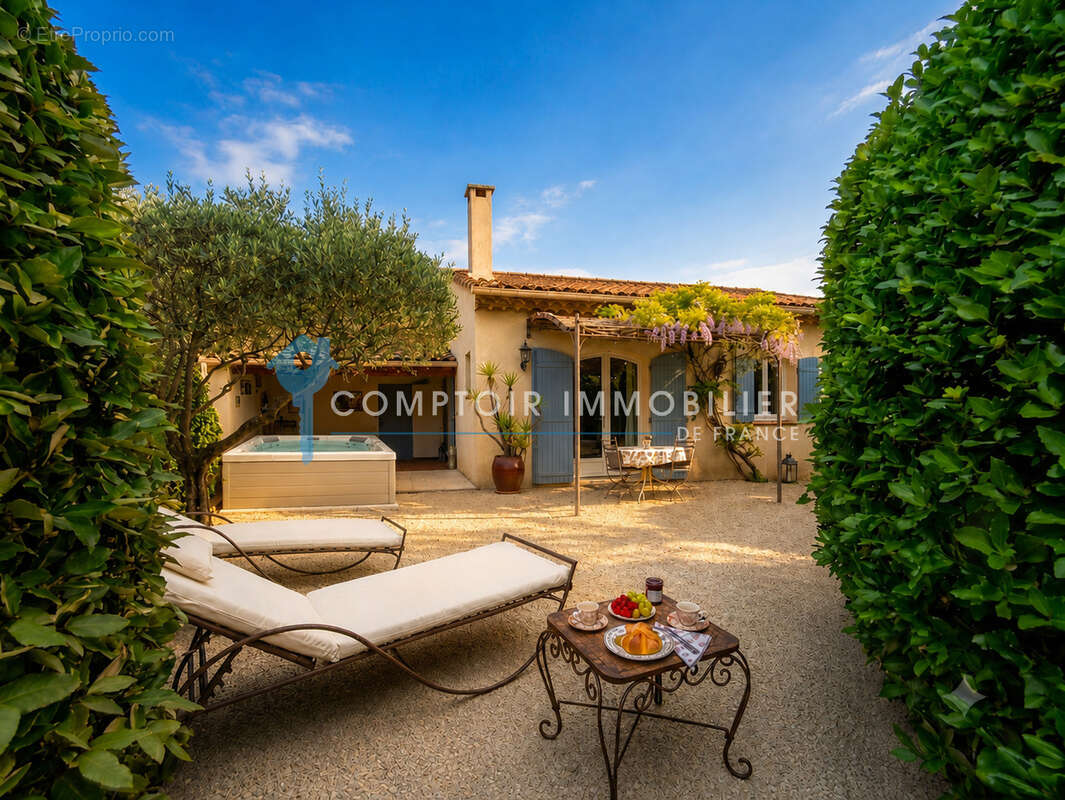 St remy de provence dpt (13)  a vendre propriete de 380m2 8 chambres , 2 piscines - photo 21