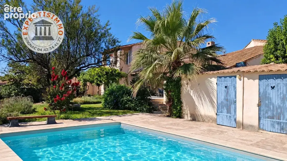La Fare les oliviers - villa d'architecte  176m² sur 810m² de terrain - photo 2