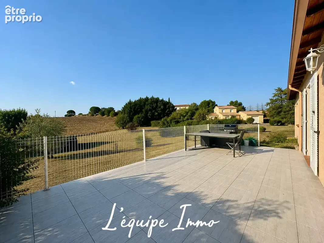 Villa T5 de plain-pied avec piscine et jardin de 1760 m2 - photo 19