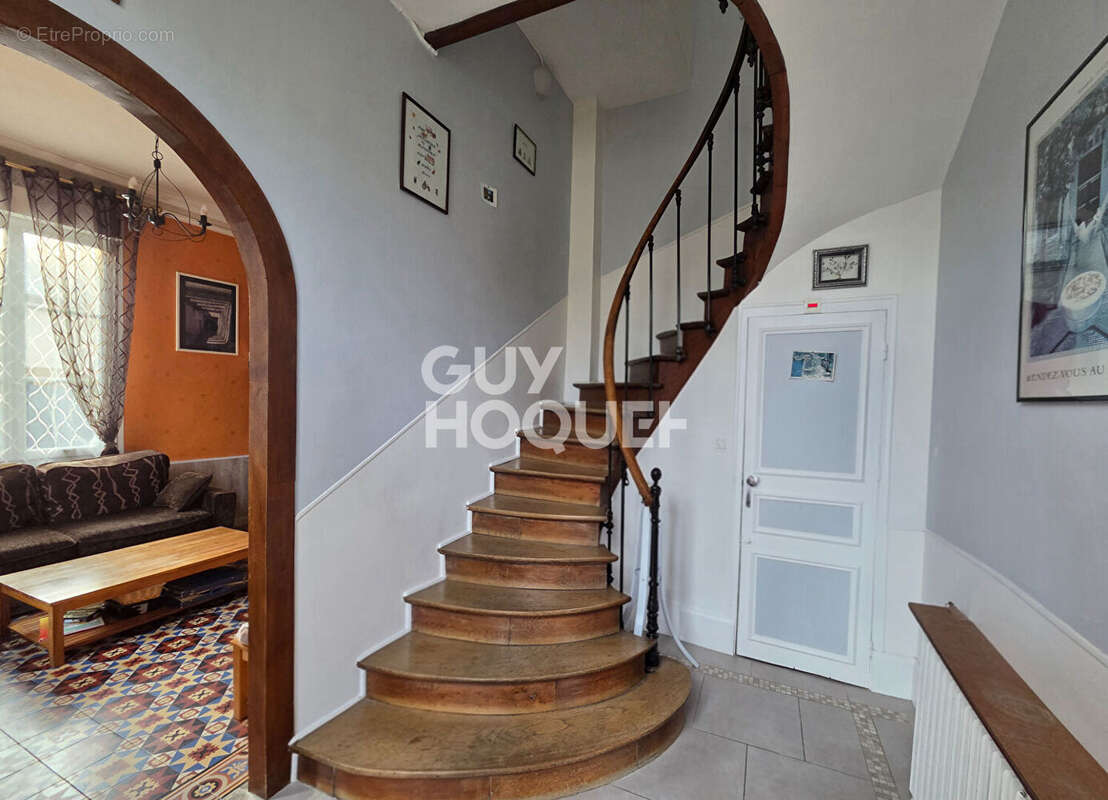 Maison à CAUDEBEC-LES-ELBEUF