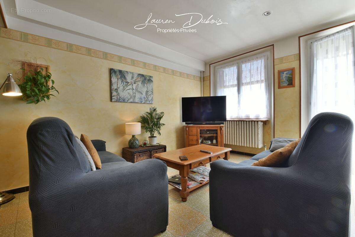 SERRES - Maison de village 206m² avec terrasse et garage - photo 3