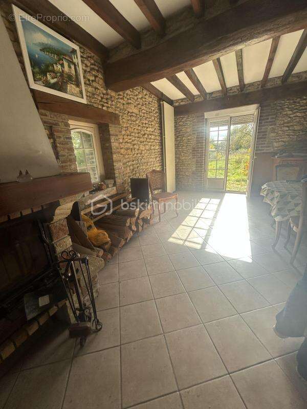 Maison à CHESSY-LES-PRES