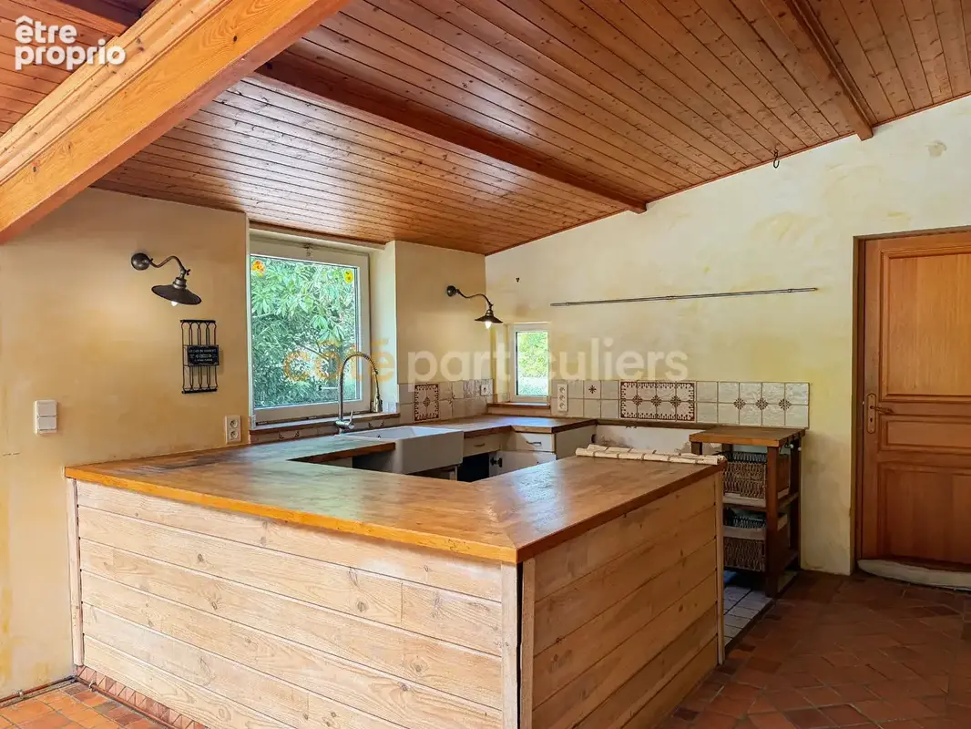 Maison en pierre de caractère avec 5 000m2 de terrain - photo 10