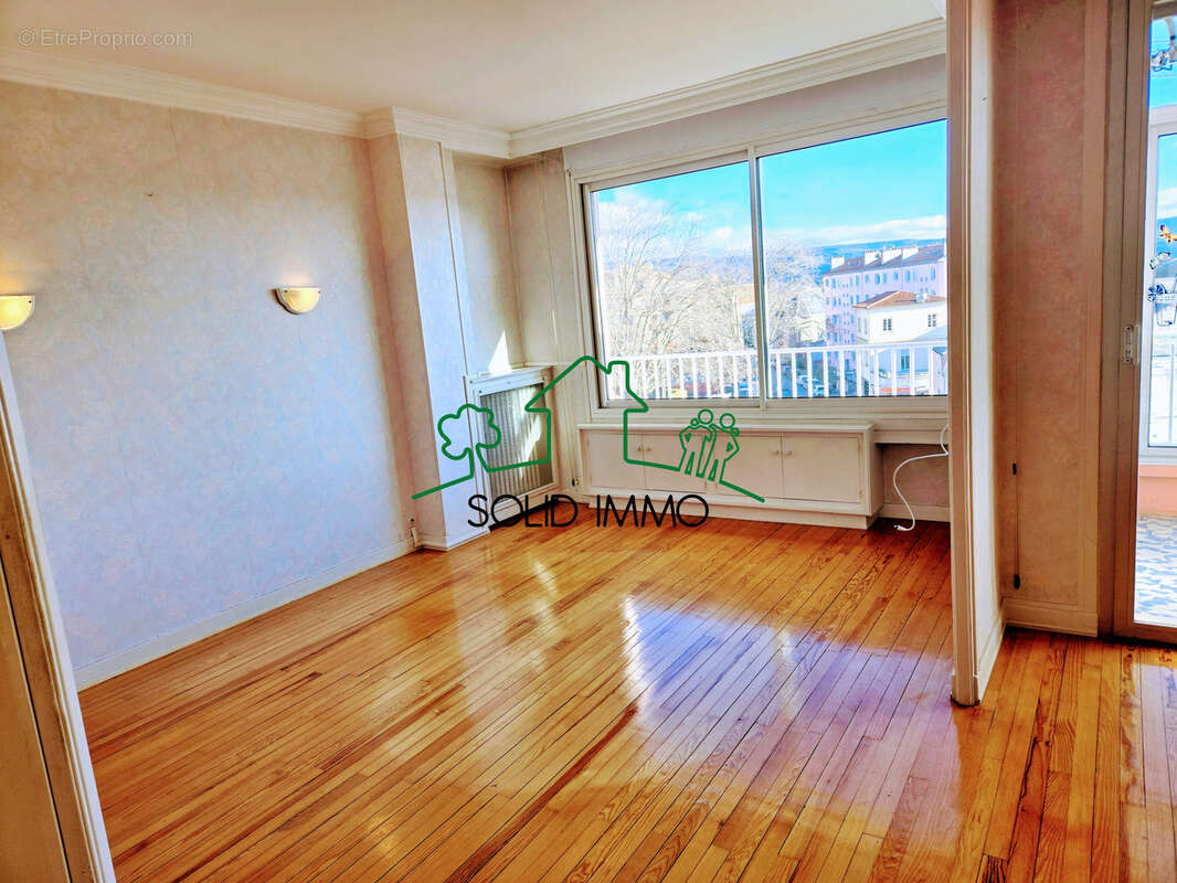Appartement à AUBENAS