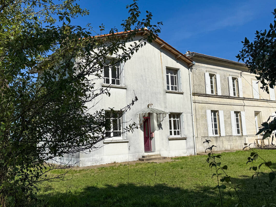 Maison à SAINT-QUANTIN-DE-RANCANNE