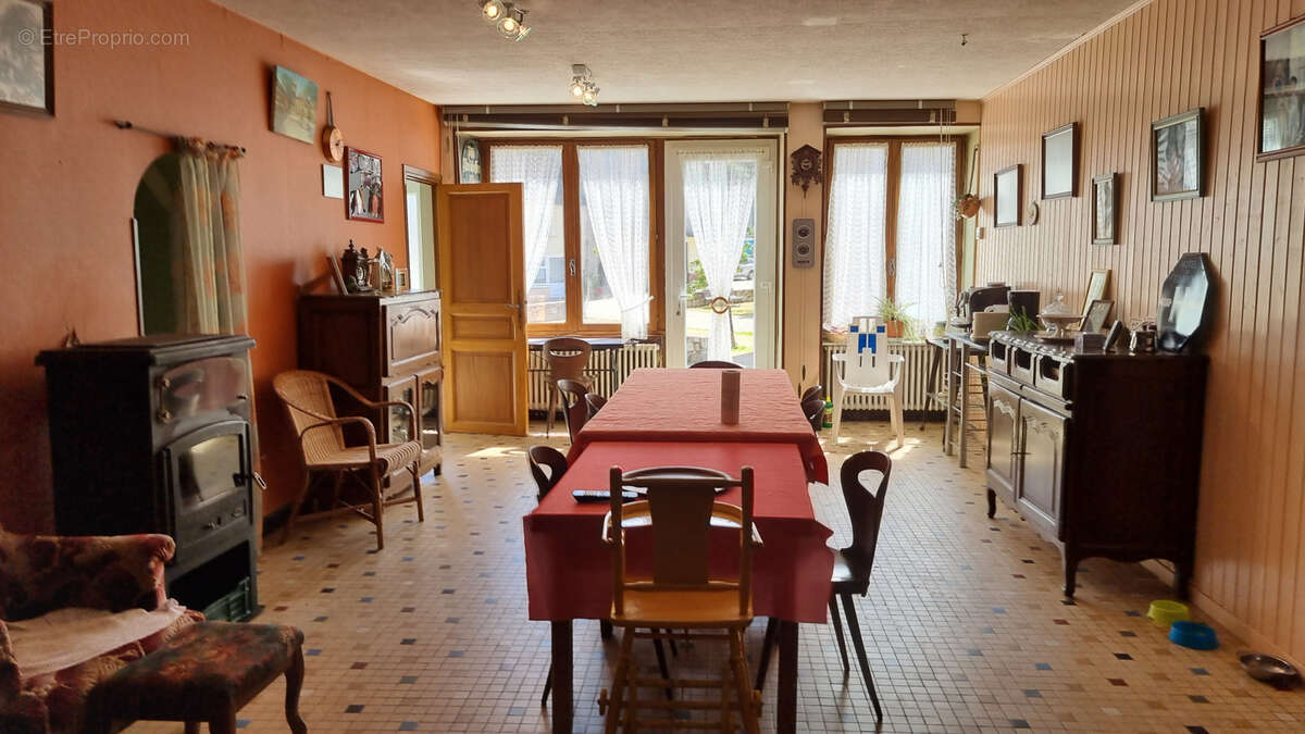 Maison à LE BEAGE
