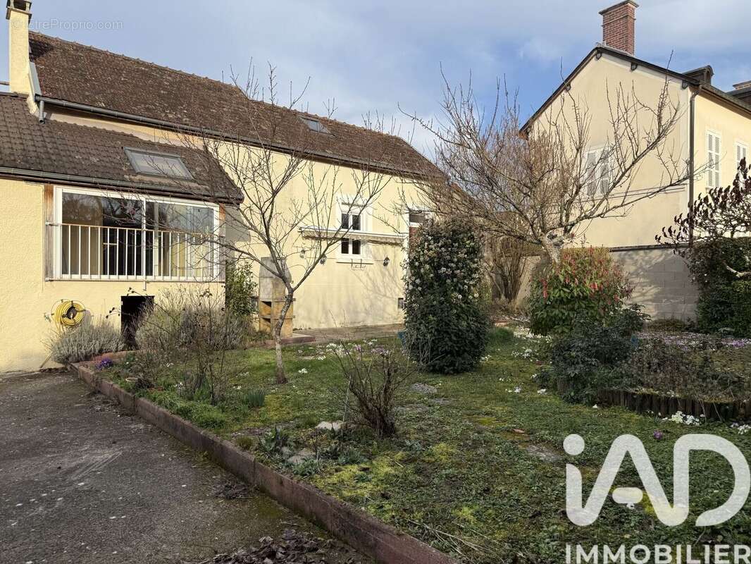 Photo 2 - Maison à LES RICEYS