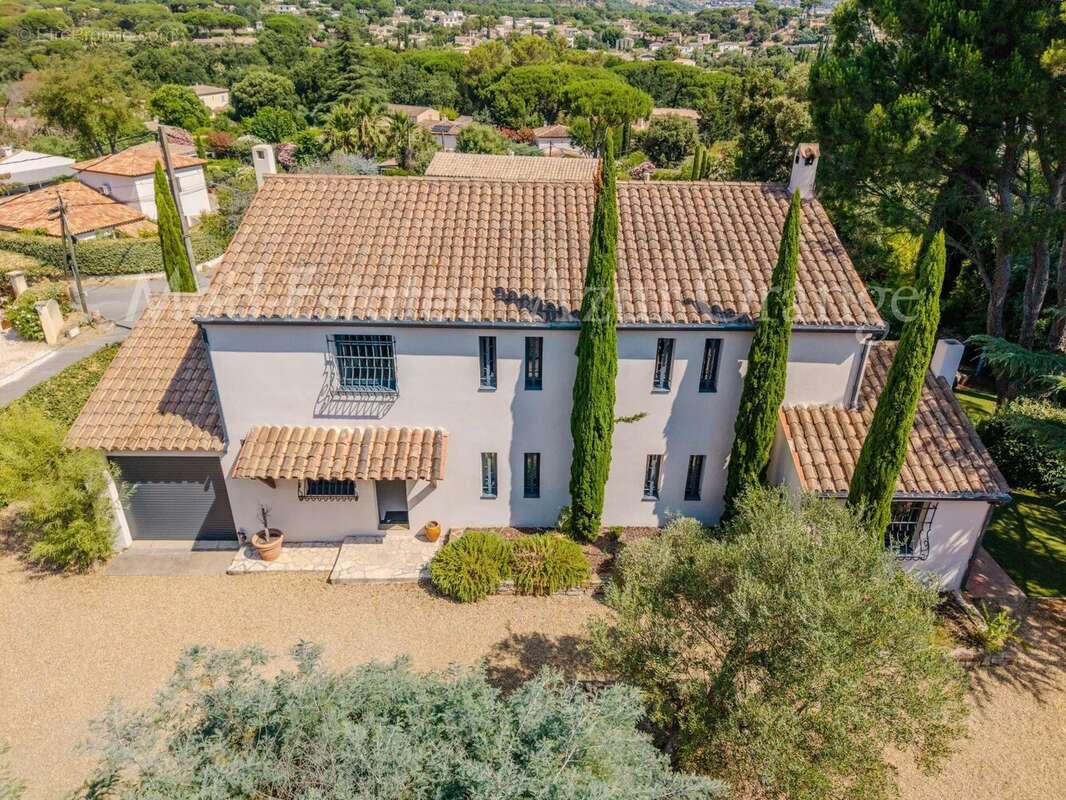 Maison à PLAN-DE-LA-TOUR