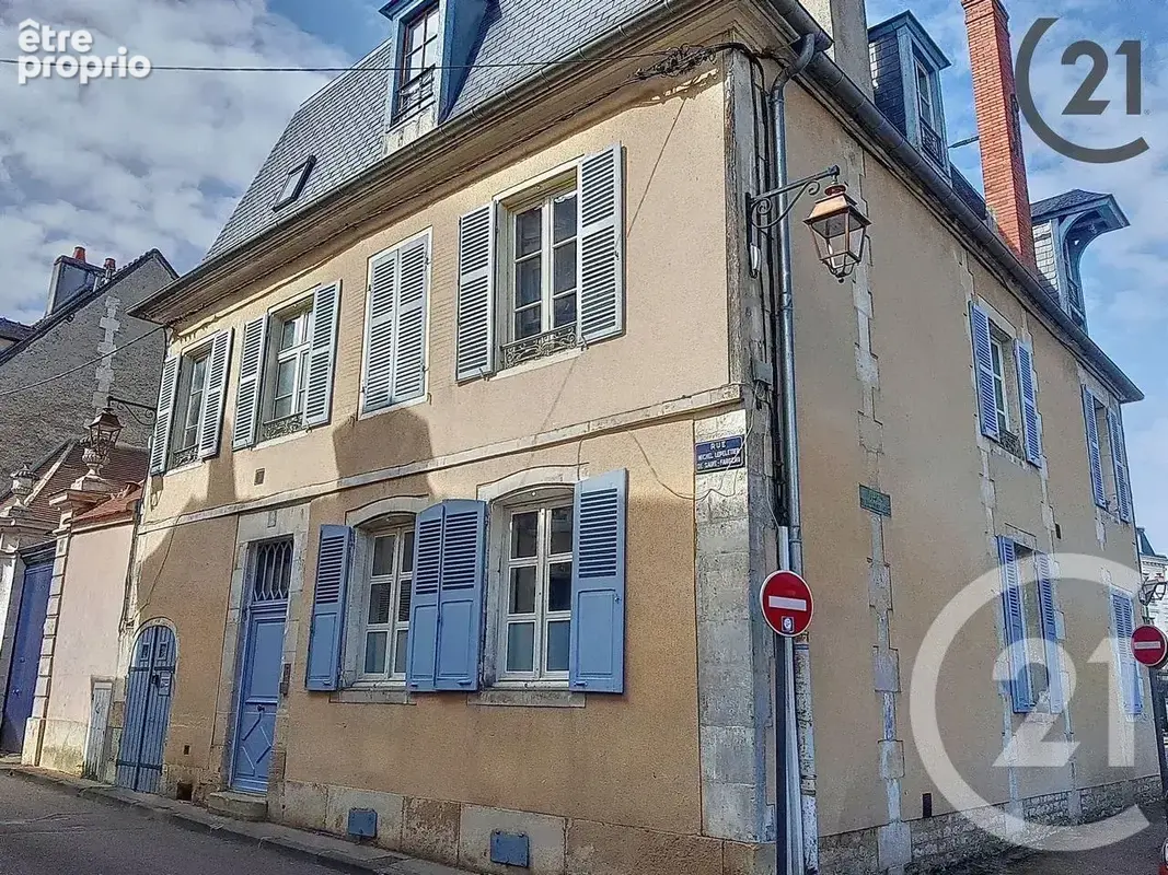 Maison à AUXERRE