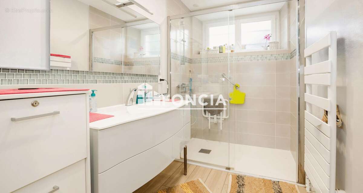 Maison à NOYAL-CHATILLON-SUR-SEICHE