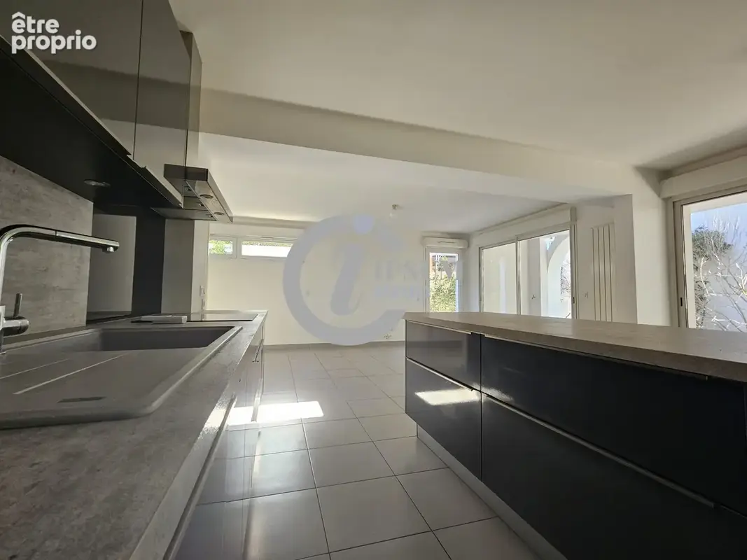 Appartement 4 pièces 96 m² à vendre à Castelnau-Le-Lez (34170) - photo 2