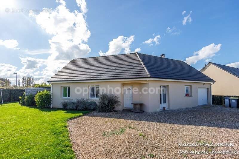 Maison à SAINT-LEONARD