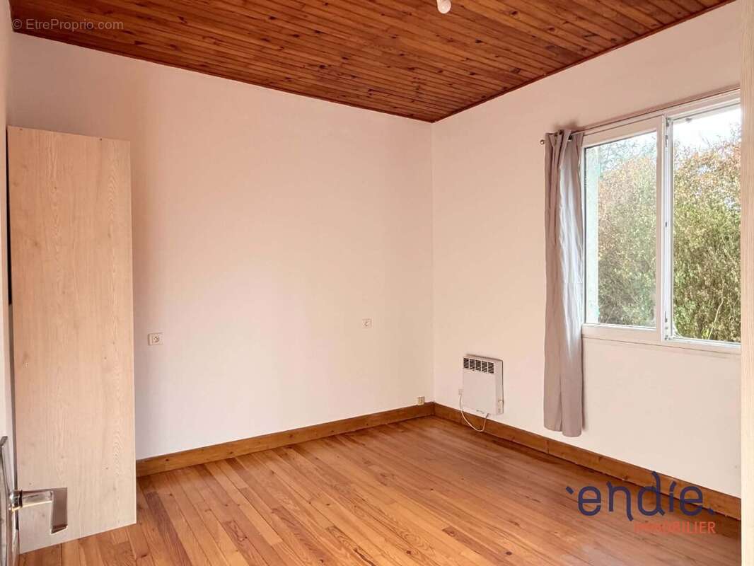 Maison 103 m² à Saint-Pourcain-Sur-Besbre  - photo 10