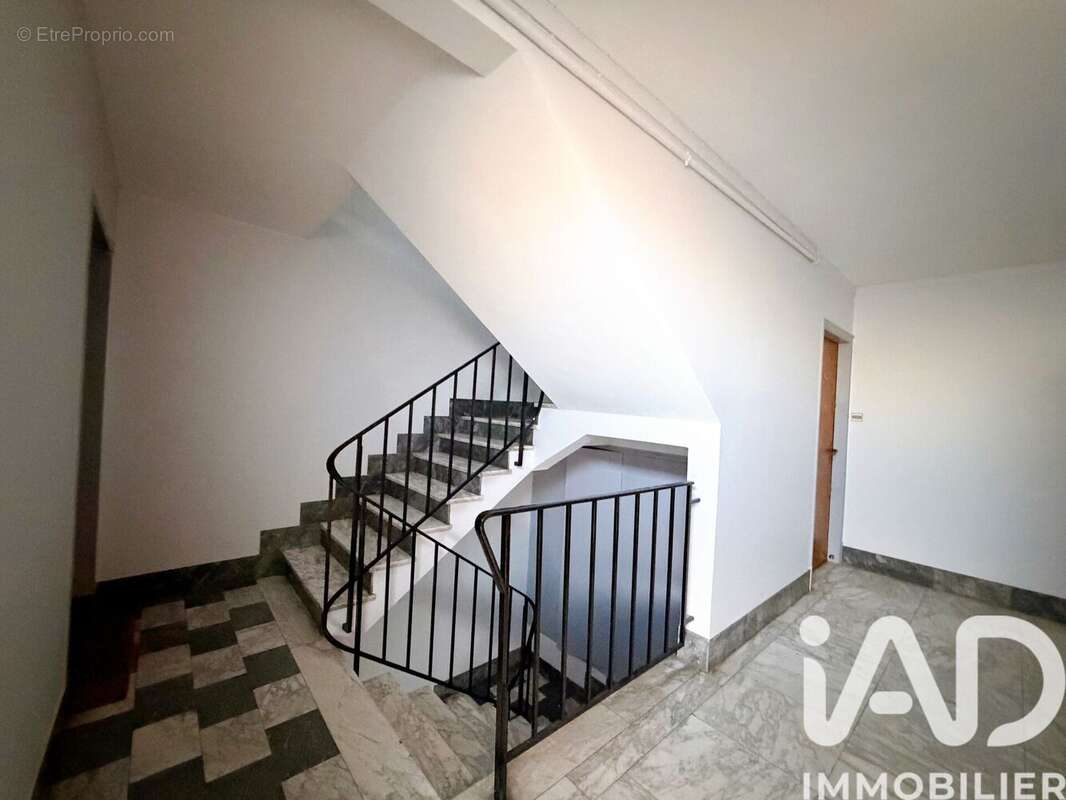Photo 8 - Appartement à BOURG-LA-REINE