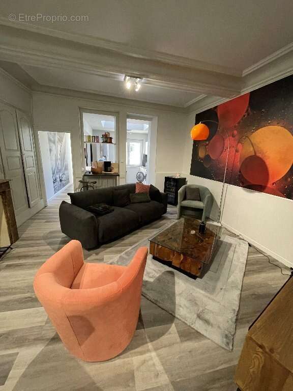 Appartement à MOULINS-ENGILBERT