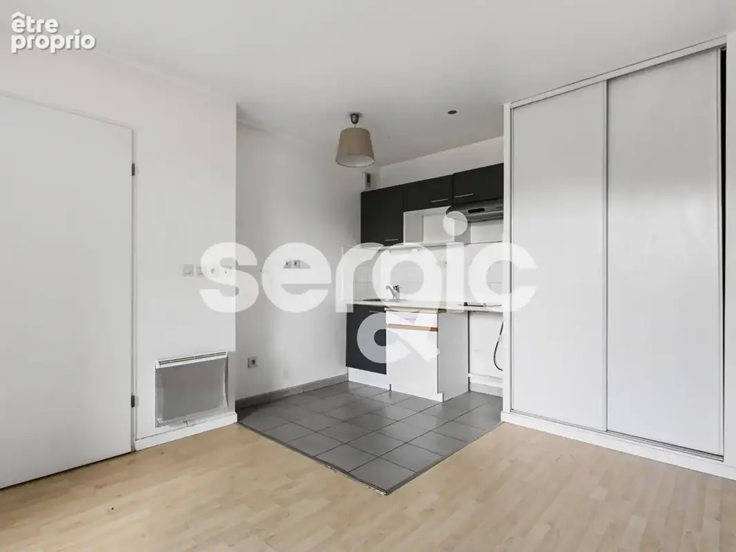 Carrieres-sous-poissy - t2 42.5m² avec balcon + piscine + parking - libre d'occupation - photo 4