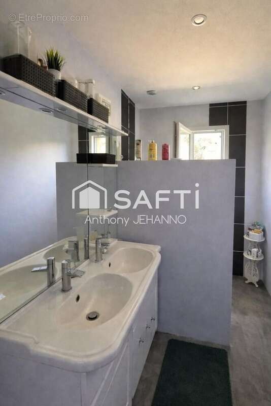 Photo 6 - Maison à SAINT-SYMPHORIEN