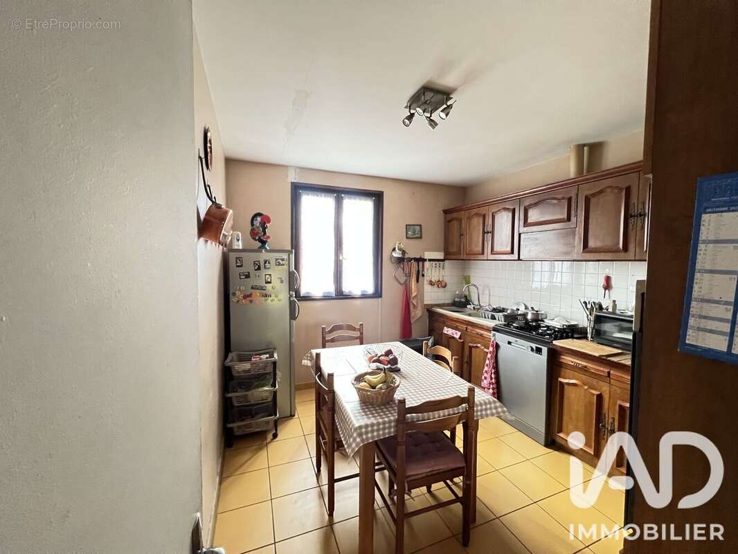 Maison 125 m² à Moneteau  - photo 7