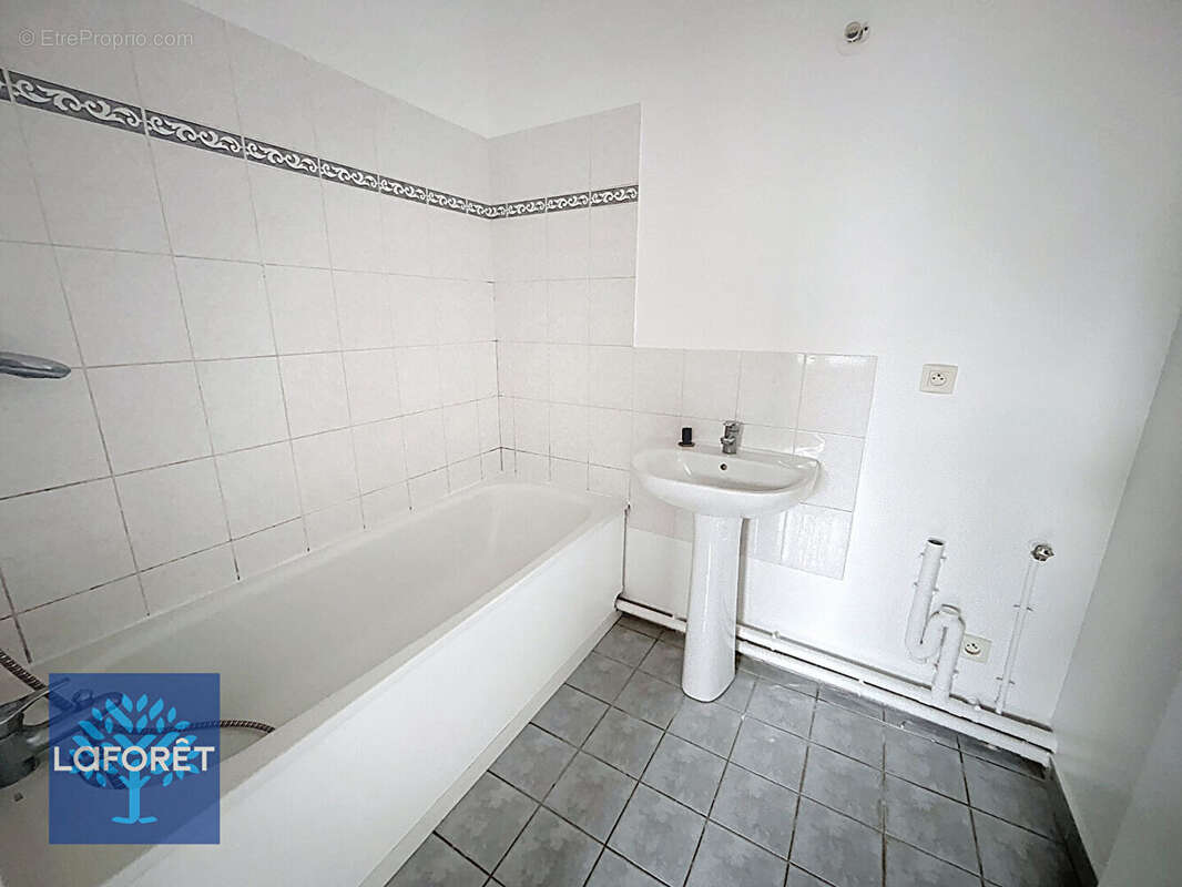 Appartement à CORBEIL-ESSONNES