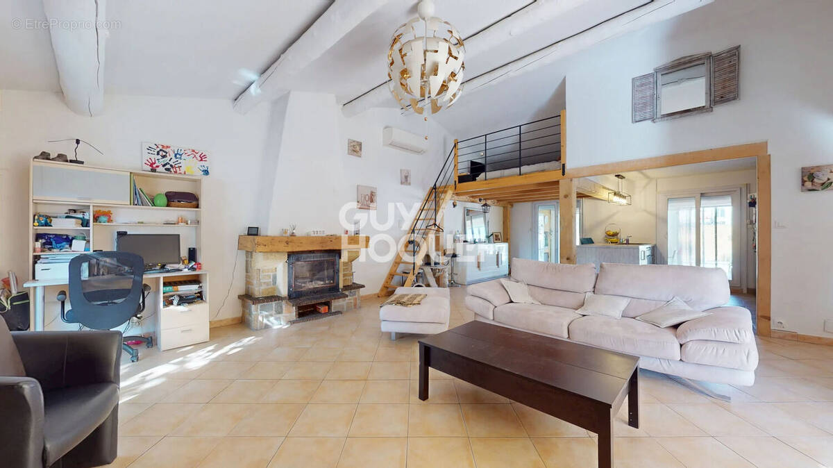 Maison à MORIERES-LES-AVIGNON