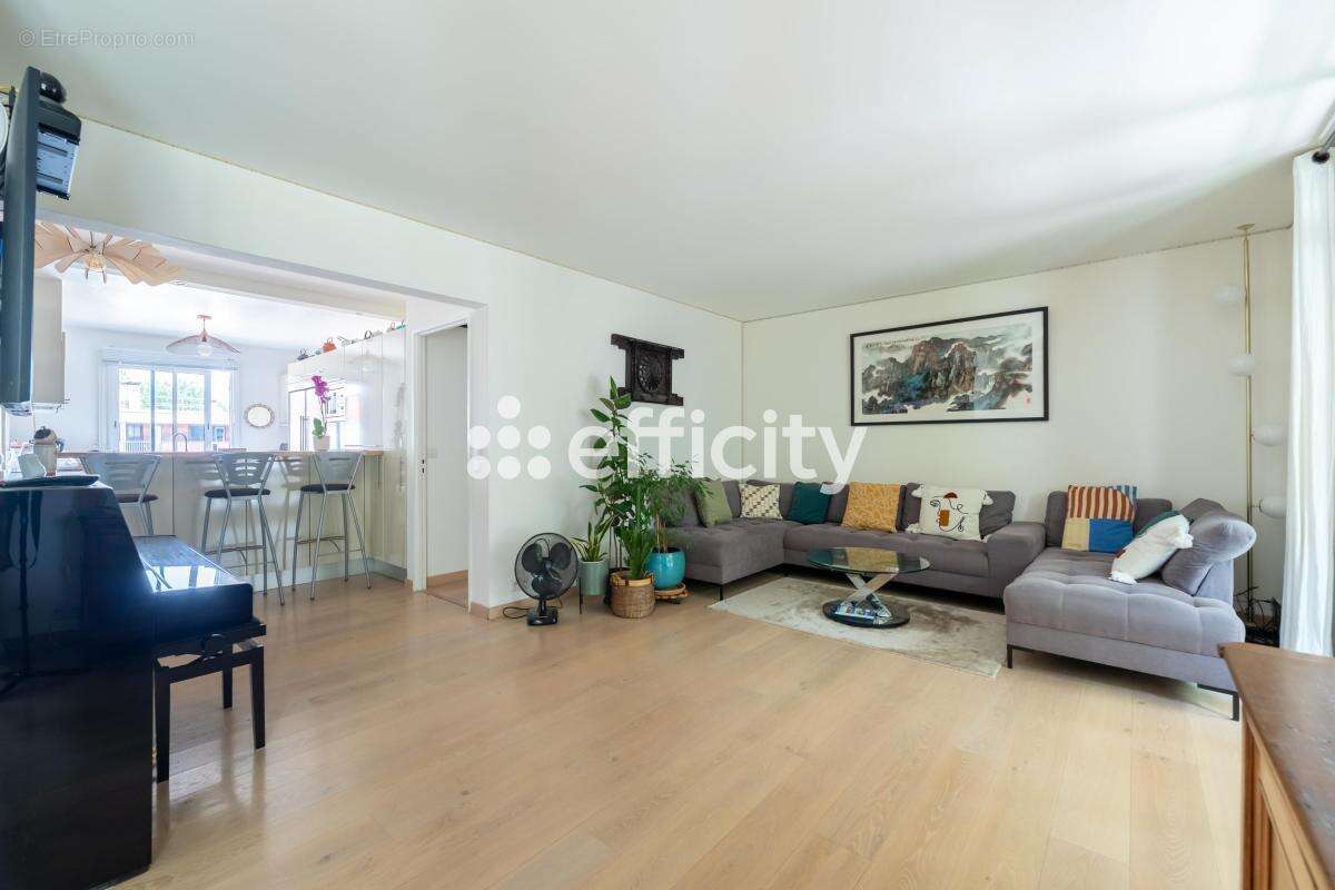 Appartement à VILLE-D'AVRAY