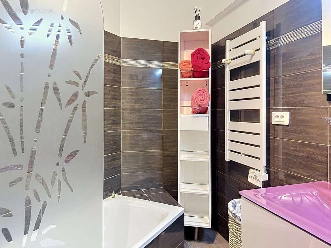 Cannes residence avec piscine : 2 pieces  en rez-de-jardin - photo 11