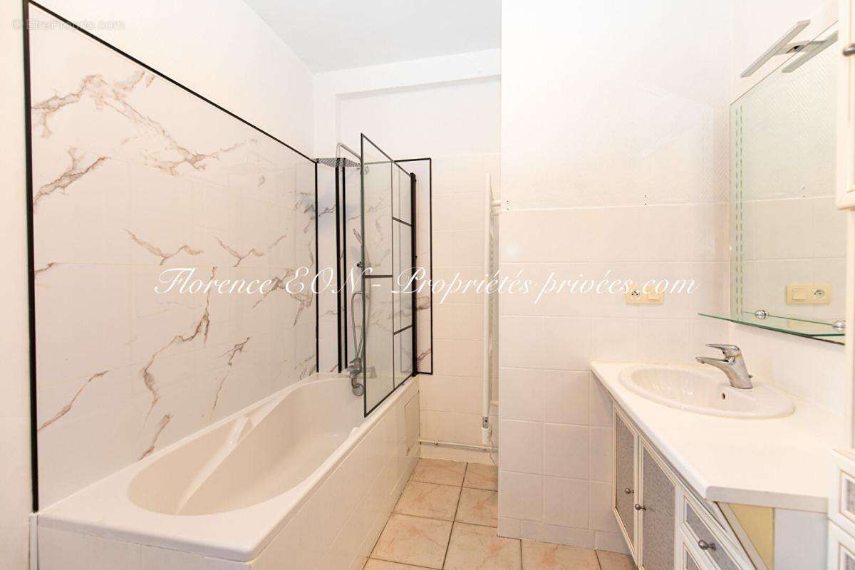 Appartement à BAIS