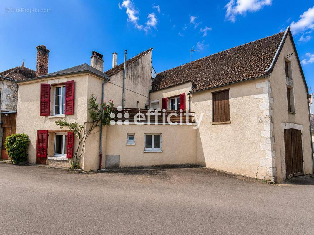Maison à SAINT-BRIS-LE-VINEUX