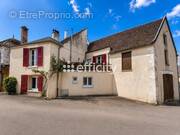 Maison à SAINT-BRIS-LE-VINEUX