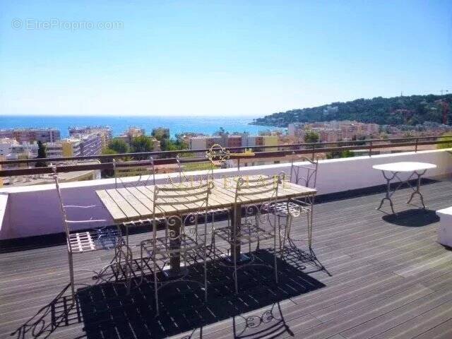 Appartement à ROQUEBRUNE-CAP-MARTIN