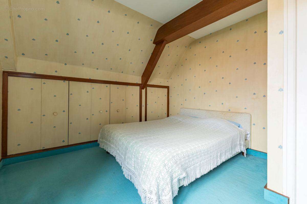 Maison à FRESNAY-SUR-SARTHE