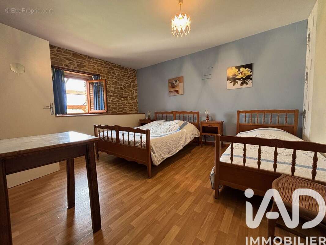 Maison 156 m² à Girondelle  - photo 6