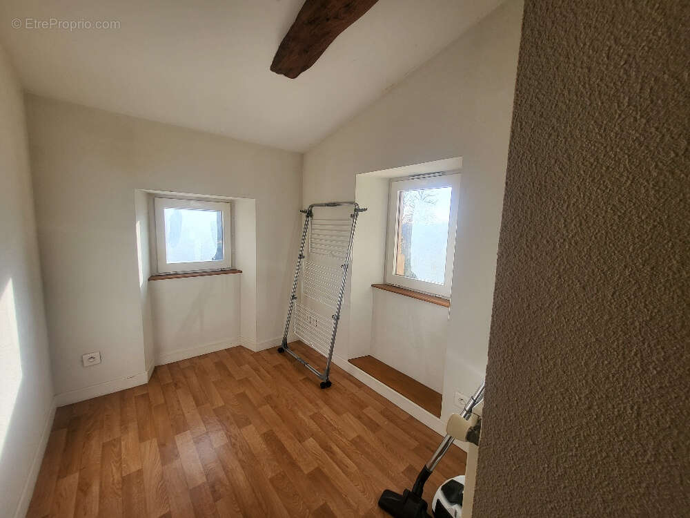 Appartement à PONT-DE-VEYLE