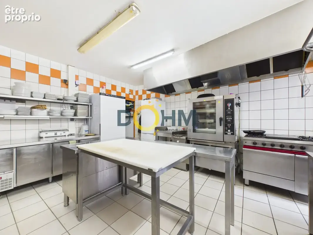 Ensemble immobilier, Bar, restauration, gîte, hebergementl, appartement. - photo 12