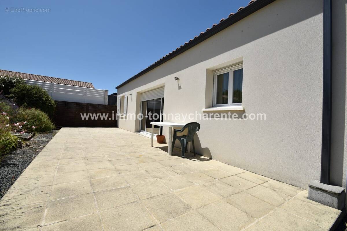Maison à TONNAY-CHARENTE