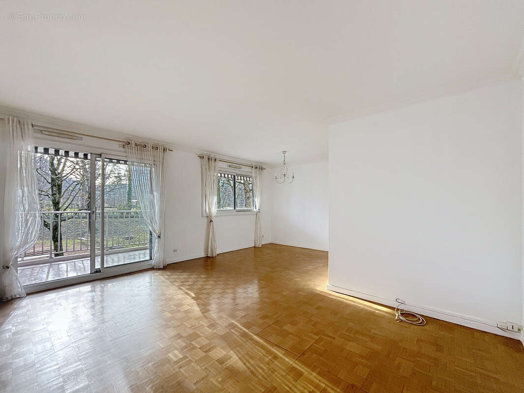 Appartement à LYON-9E