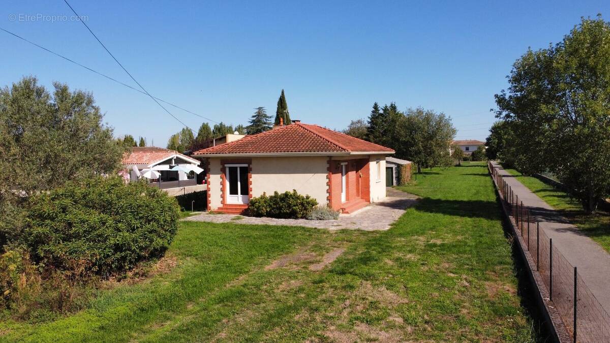 Maison à LA SALVETAT-SAINT-GILLES
