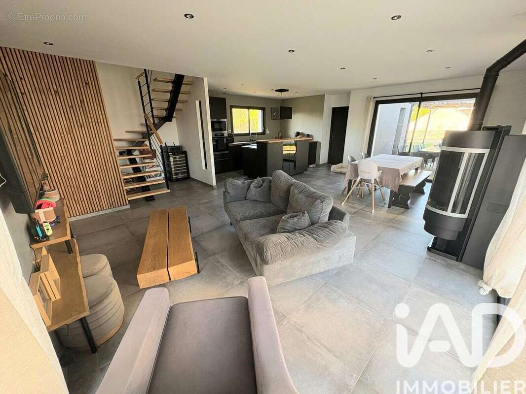 Photo 5 - Maison à MONTFORT-SUR-MEU