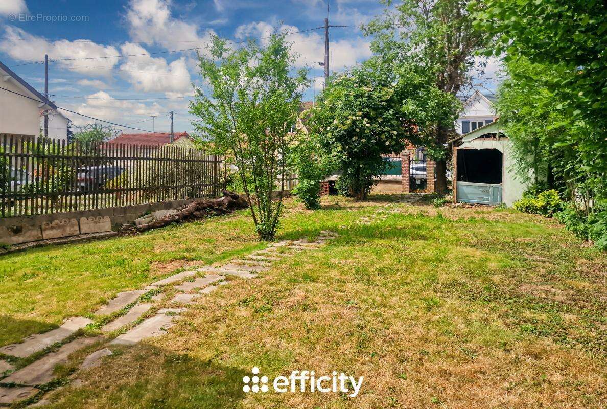 Maison à PONTAULT-COMBAULT