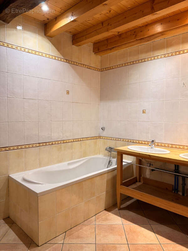 Maison à CORVEISSIAT