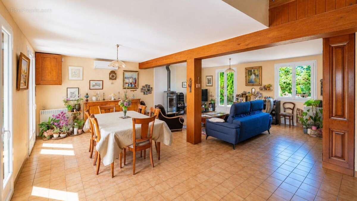 Maison 140m² - 5 Chambres - photo 9