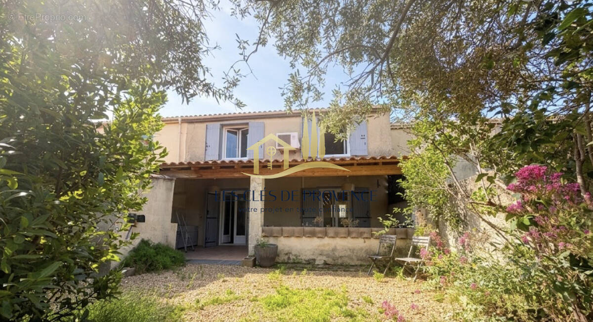 Maison à LA FARE-LES-OLIVIERS